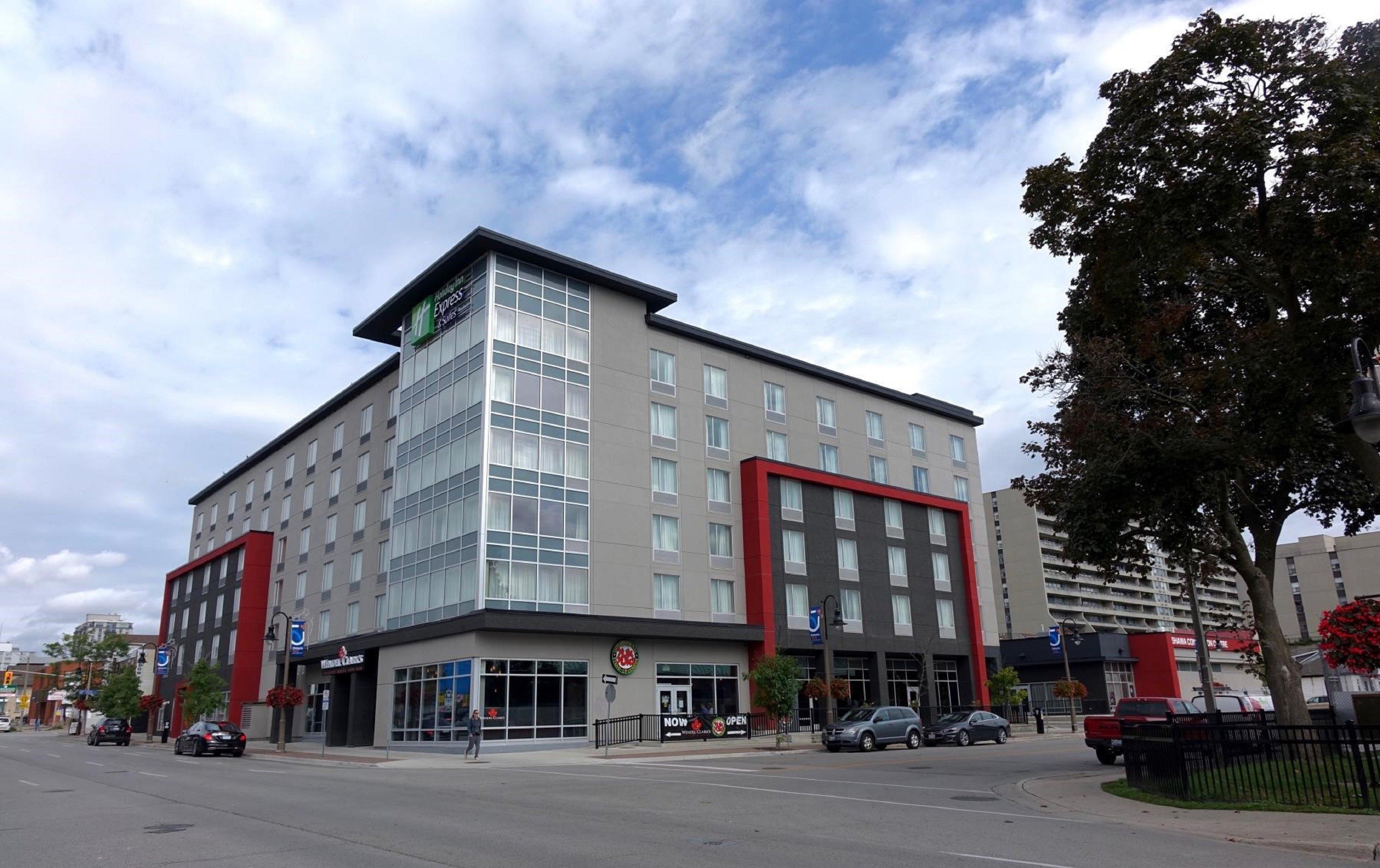 Holiday Inn Express & Suites Oshawa Downtown - Toronto Area By Ihg Eksteriør billede